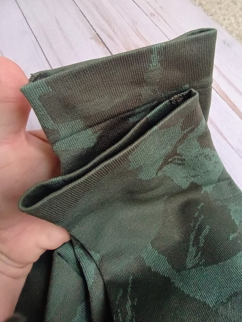 LIKE NEW - Gymshark Adapt Camo Seamless Leggings Sz L Savanna | Green High Waist - Picture 9 of 14